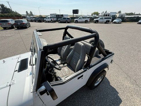 Used 1991 Jeep Wrangler 4WD S image 13