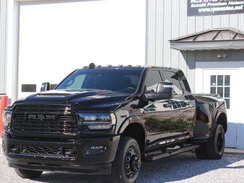 Used 2023 RAM 3500 Limited image 3