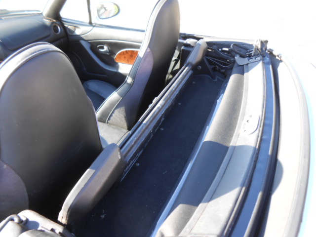 Used 2005 MAZDA MX-5 Miata LS RWD image 11