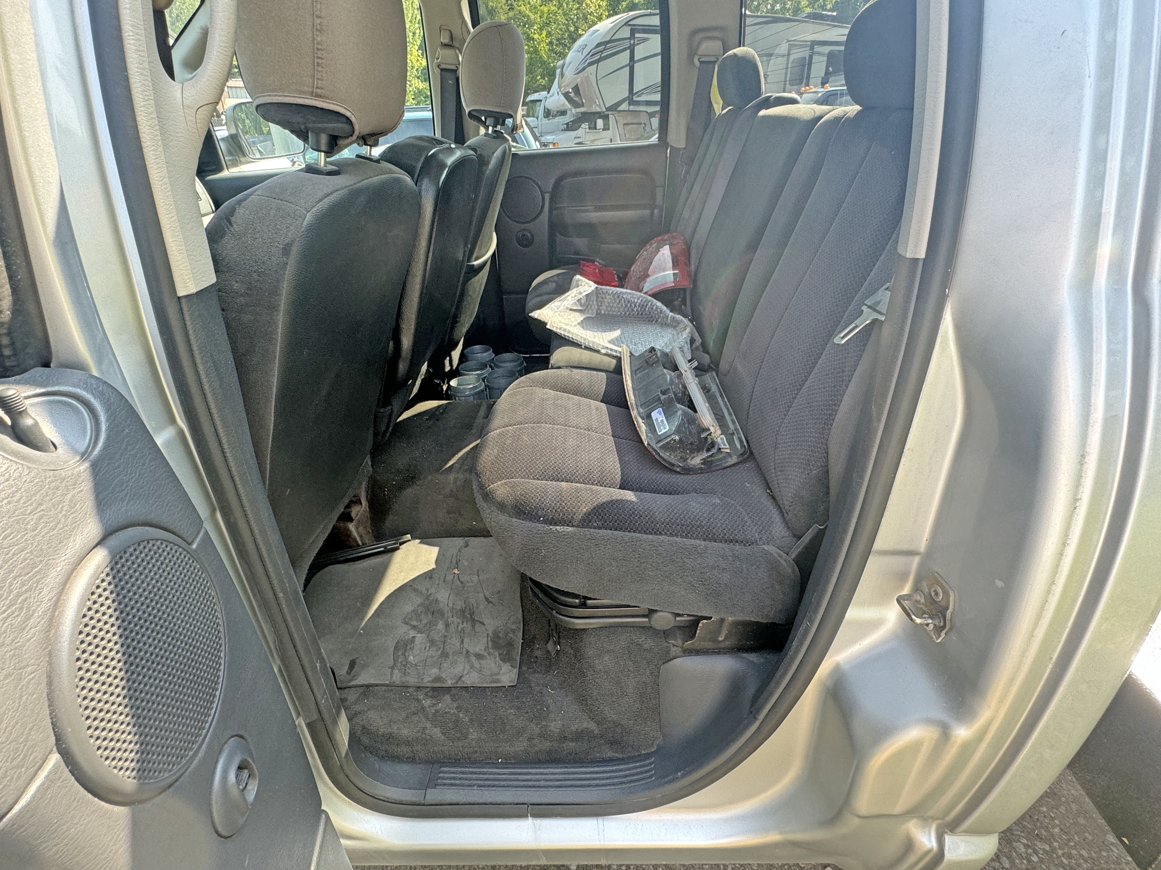 Used 2004 Dodge Ram 2500 Truck SLT AWD/4WD image 9