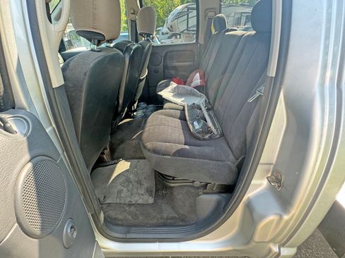 Used 2004 Dodge Ram 2500 Truck SLT image 9