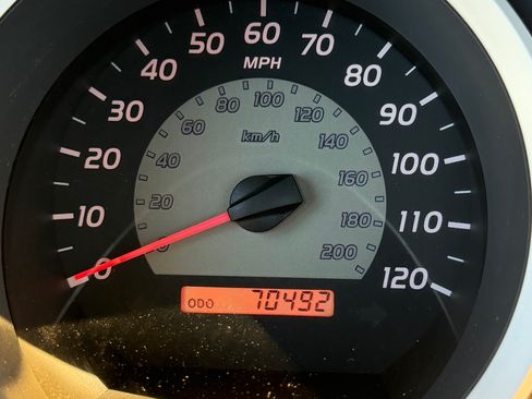 Used 2009 Toyota Tacoma PreRunner image 2