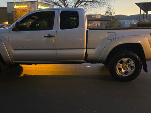 Used 2007 Toyota Tacoma PreRunner image 13