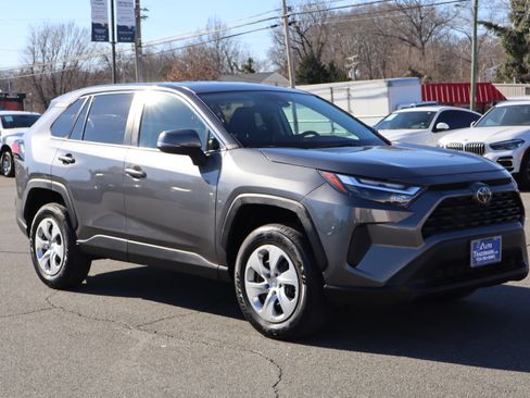 Used 2023 Toyota RAV4 LE image 10