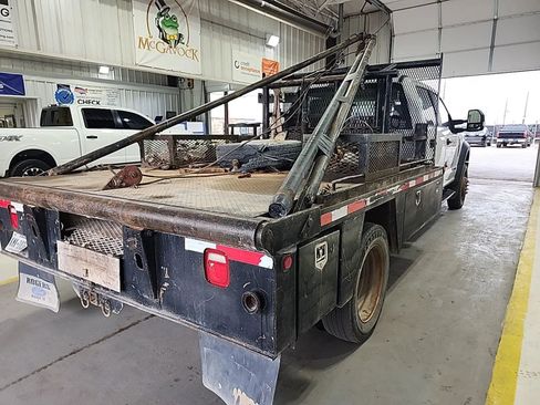 Used 2017 Ford F550 image 2