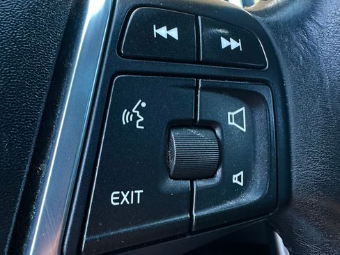 Used 2015 Volvo XC60 T5 Platinum image 36