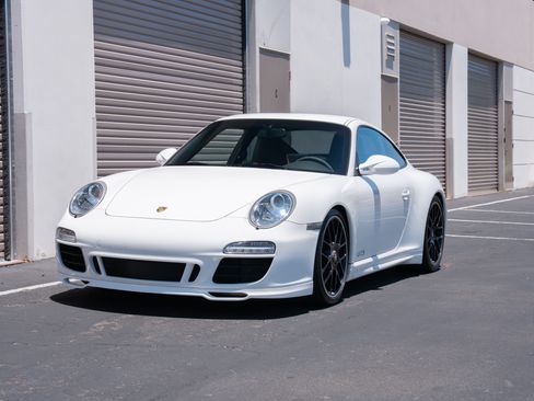 Used 2011 Porsche 911 Carrera GTS Coupe RWD image 44