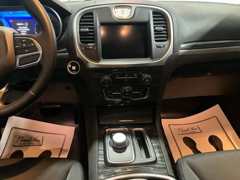 Used 2021 Chrysler 300 Touring image 20