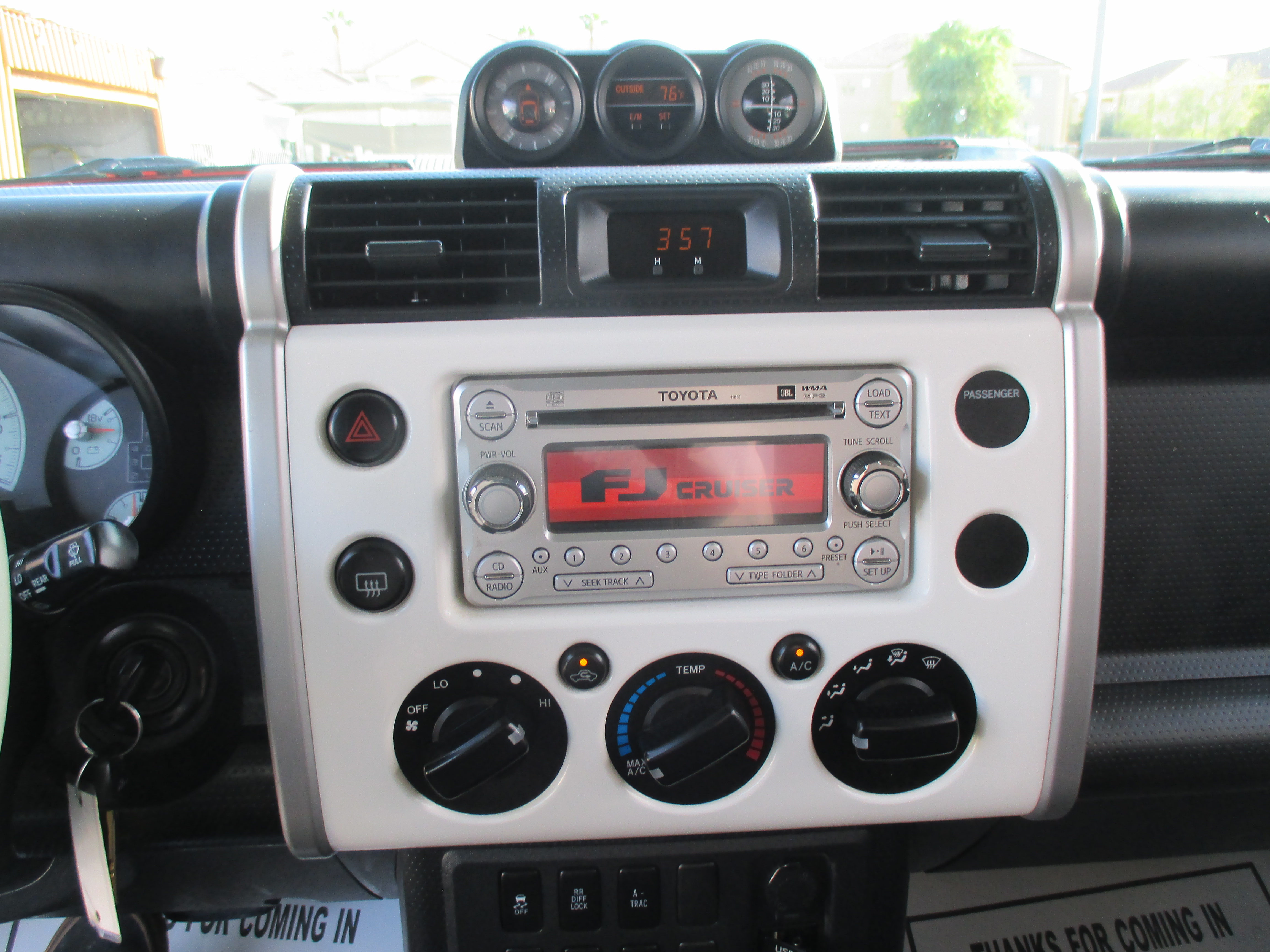 Used 2012 Toyota FJ Cruiser 4WD w/ Upgrade & Convenience image 5