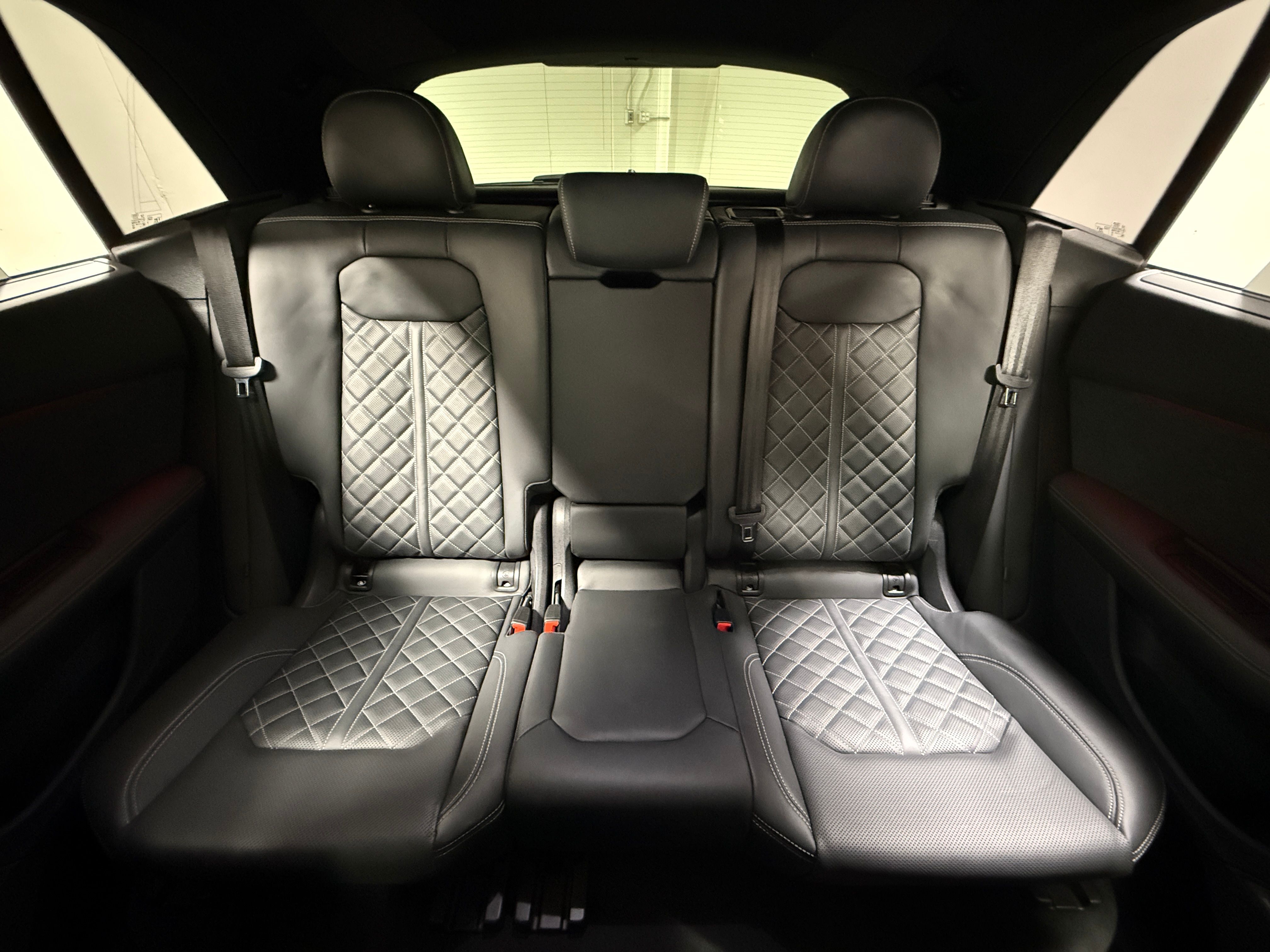 Used 2023 Audi SQ8 Prestige AWD/4WD image 35
