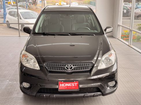 Used 2006 Toyota Matrix XR image 2