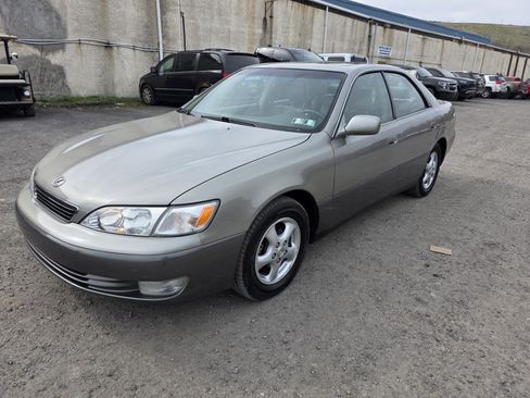 Used 1999 Lexus ES 300 UNAVAIL FWD image 2