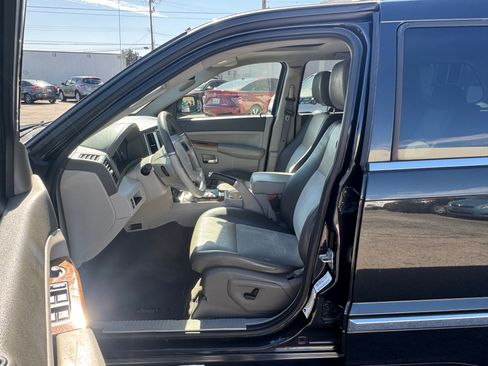Used 2009 Jeep Grand Cherokee Limited image 15