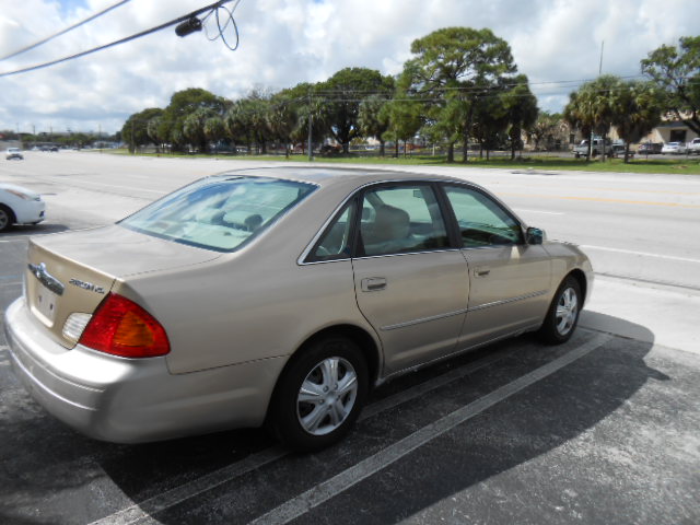 Used 2001 Toyota Avalon XL FWD image 4