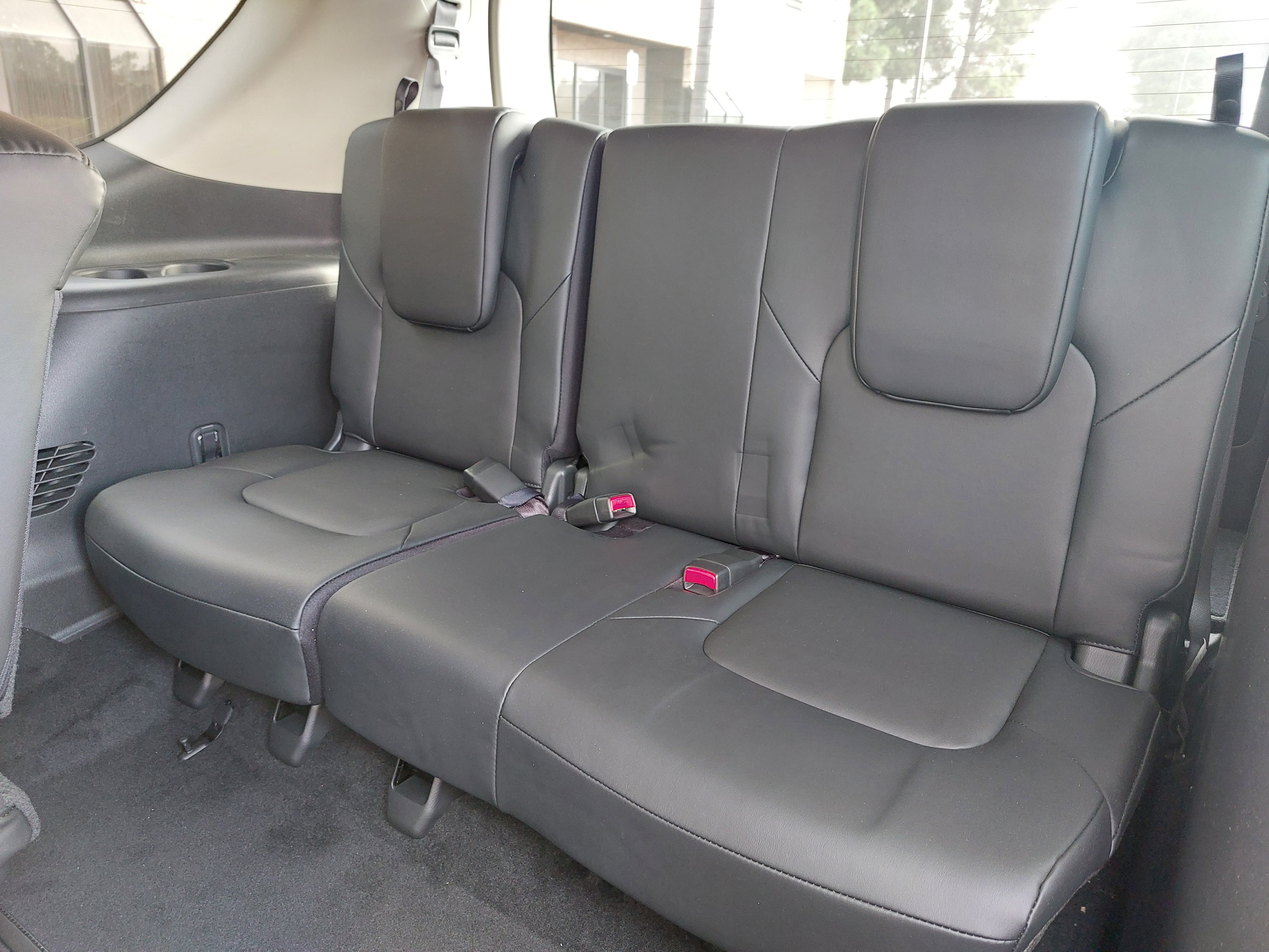 Used 2023 Nissan Armada 2WD SV image 17