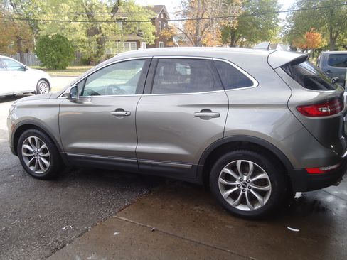 Used 2017 Lincoln MKC Select image 6