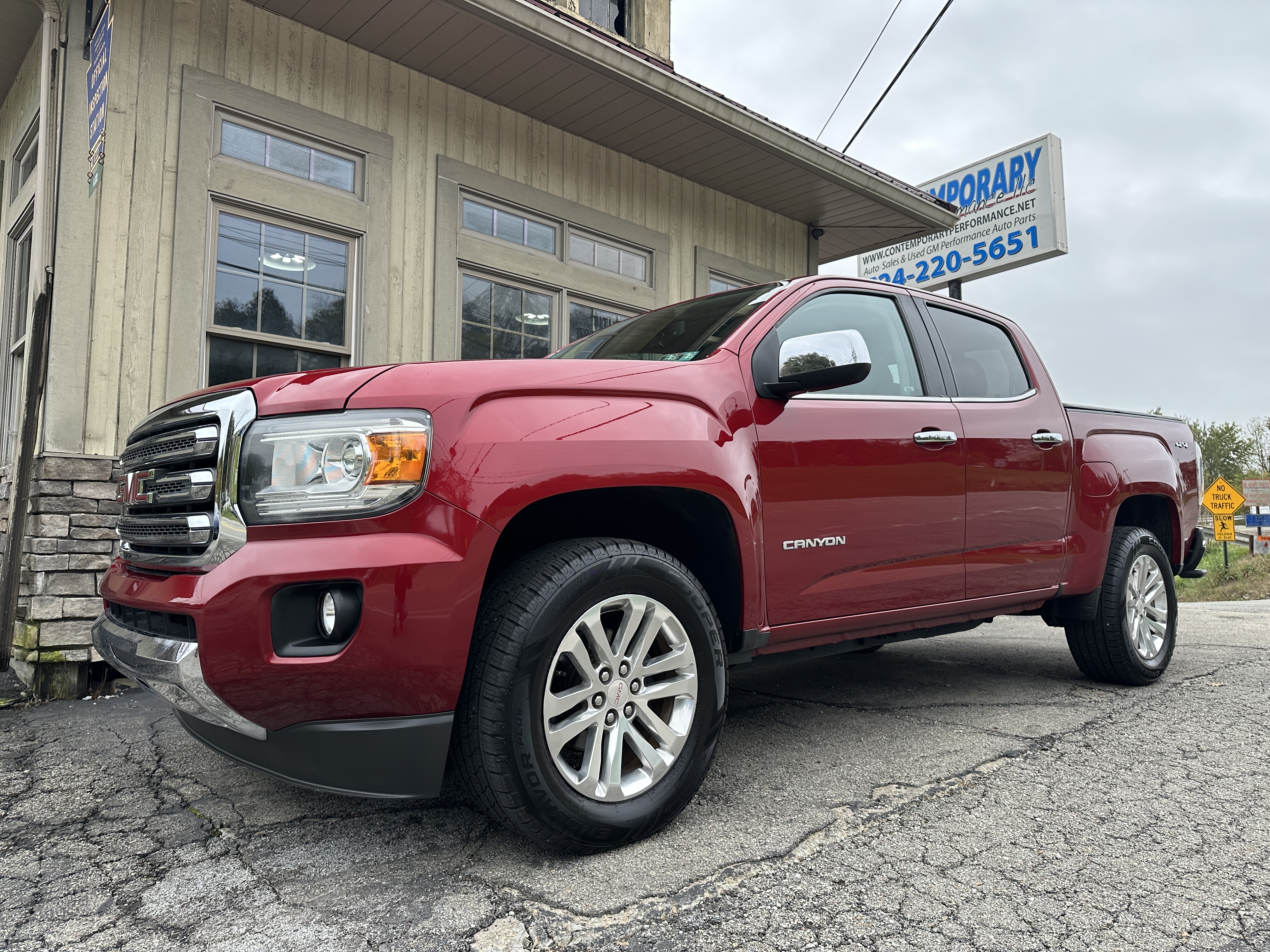 Used 2020 GMC Canyon 4x4 Crew Cab SLT image 1