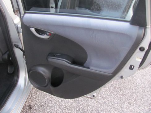 Used 2011 Honda Fit LX image 11