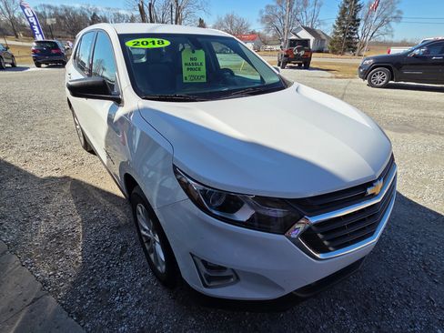 Used 2018 Chevrolet Equinox LS image 8