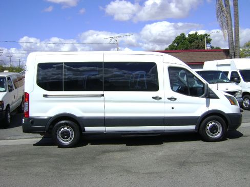 Used 2015 Ford Transit 350 image 2