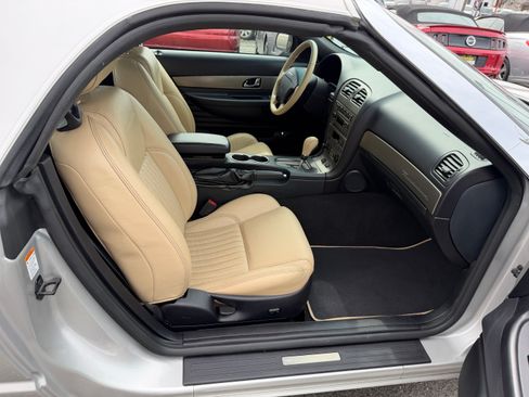 Used 2004 Ford Thunderbird image 15