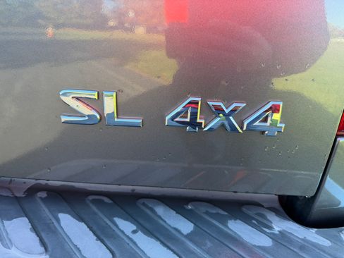 Used 2016 Nissan Frontier SV image 23