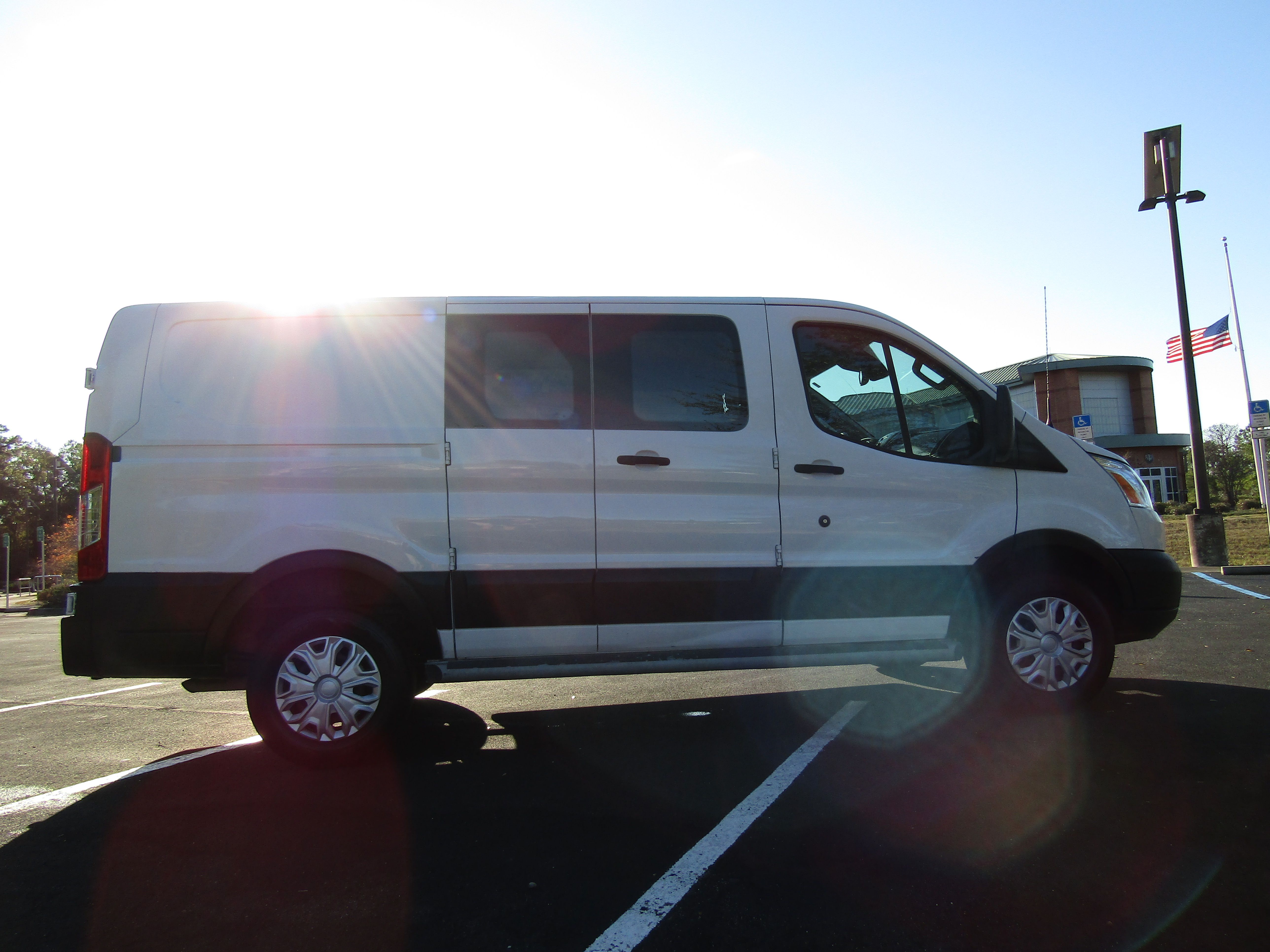 Used 2019 Ford Transit 250 130 Low Roof RWD image 6