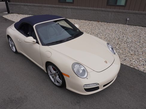 Used 2010 Porsche 911 Carrera S Cabriolet RWD image 1