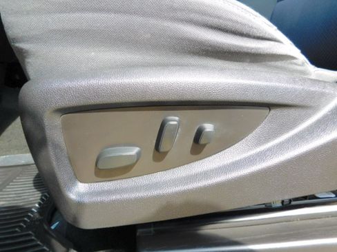 Used 2016 Chevrolet Silverado 2500 LT image 9