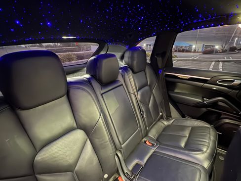 Used 2016 Porsche Cayenne image 13