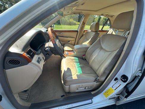 Used 2005 Lexus LS 430 image 16