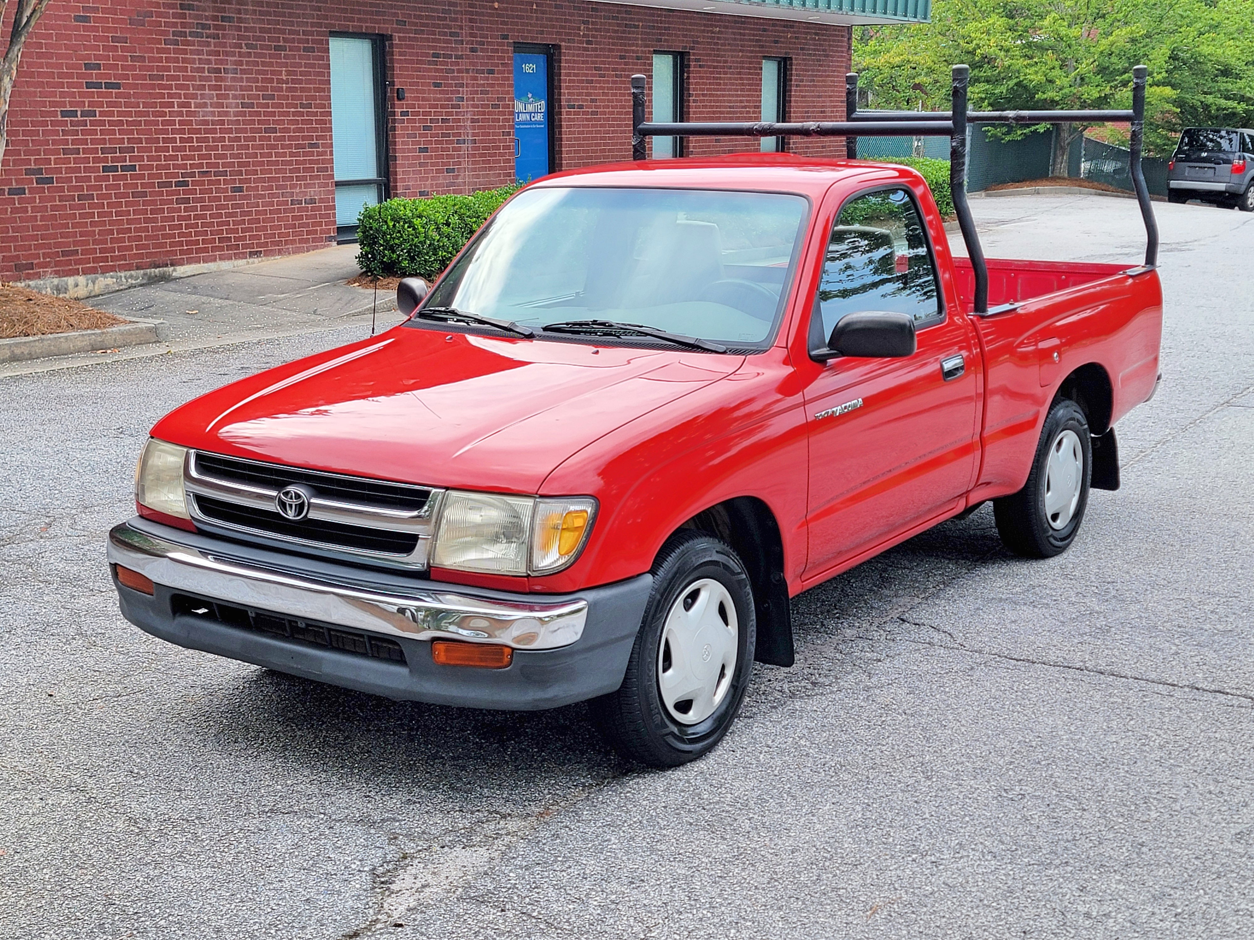 Used 1999 Toyota Tacoma 2WD Regular Cab image 3