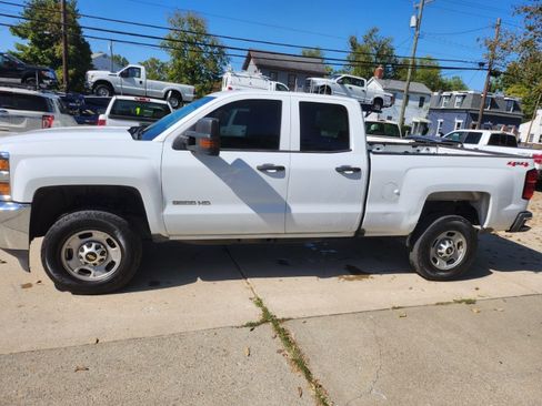 Used 2018 Chevrolet Silverado 2500 W/T image 3
