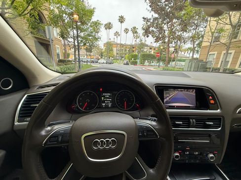 Used 2017 Audi Q5 2.0T Premium Plus image 24