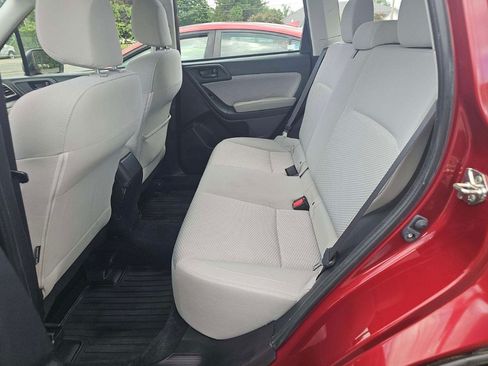 Used 2018 Subaru Forester 2.5i AWD/4WD image 4