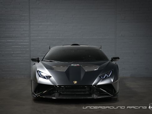 Used 2022 Lamborghini Huracan STO image 7