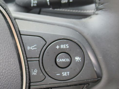 Used 2019 Toyota RAV4 Limited image 22