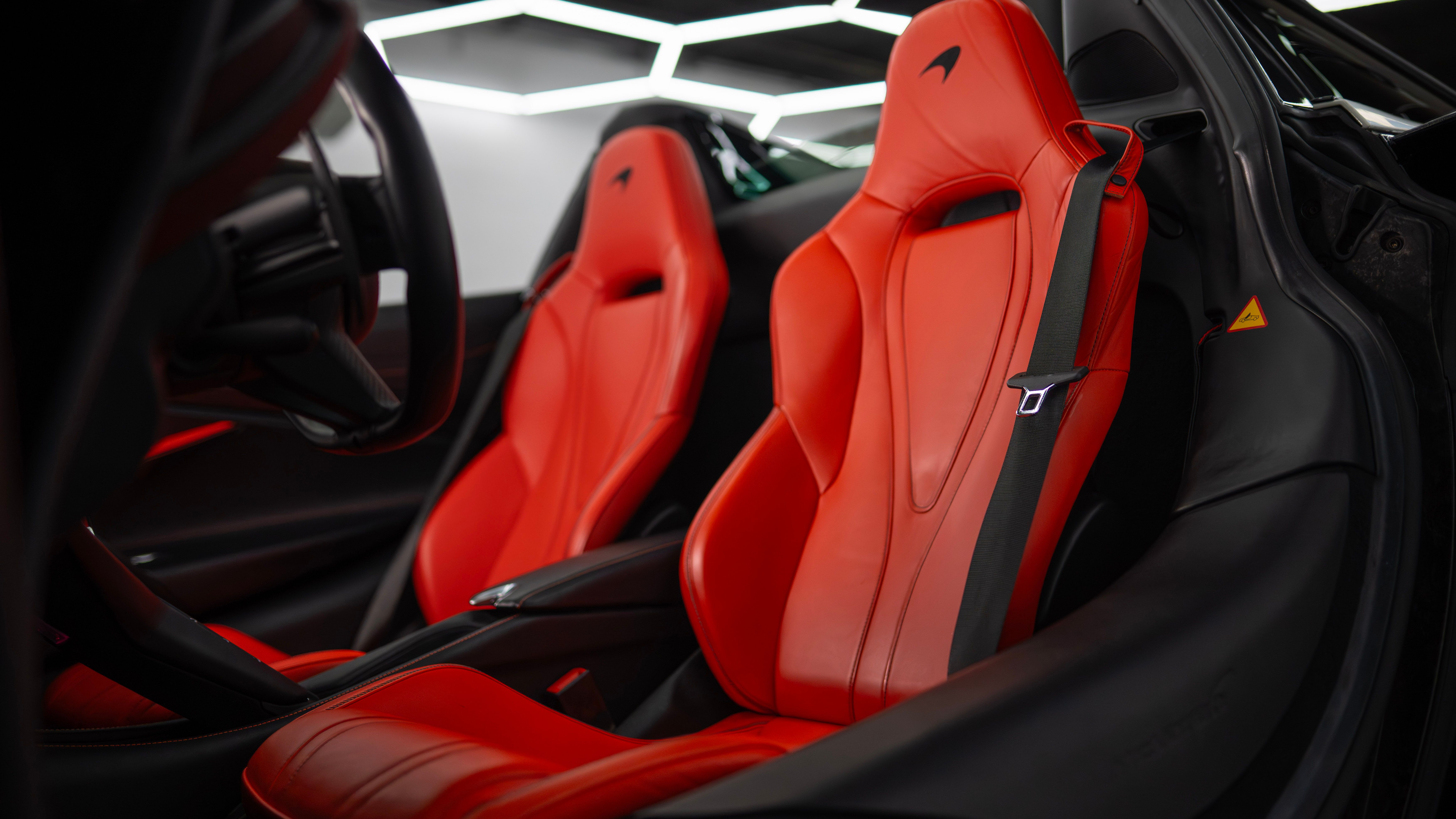 Used 2020 McLaren 720S Spider RWD image 33