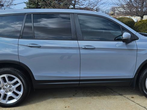 Used 2025 Honda Passport EX-L image 9