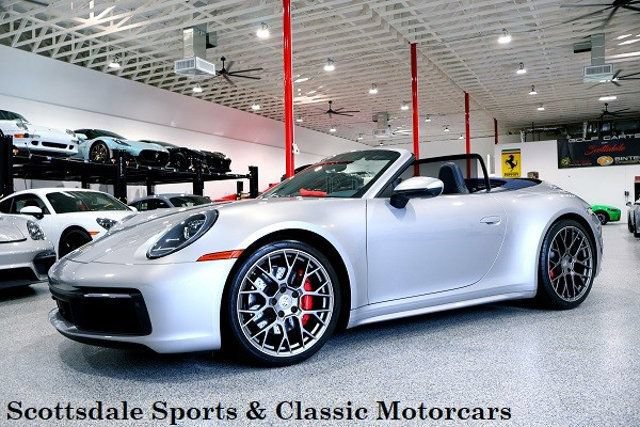 Used 2020 Porsche 911 Carrera 4S Cabriolet image 3