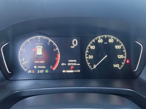 Used 2025 Honda Pilot EX-L image 10