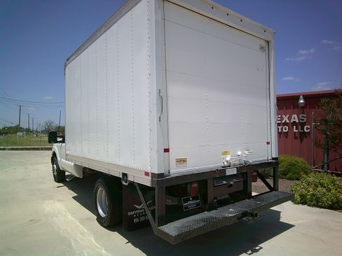 Used 2015 Ford F350 2WD Regular Cab DRW Super Duty image 21