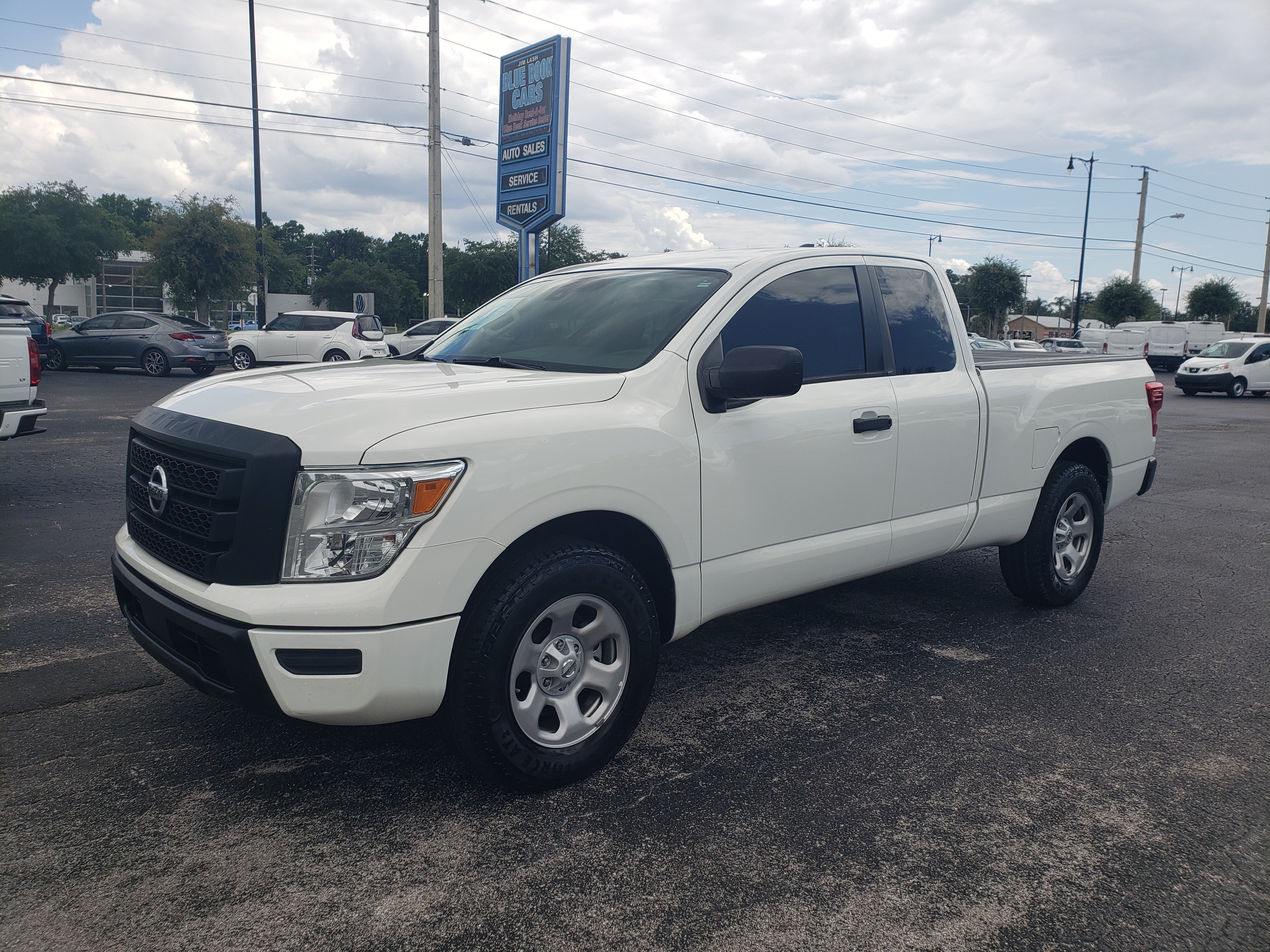 Used 2022 Nissan Titan 2WD King Cab S image 1