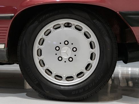 Used 1989 Mercedes-Benz 560 SL image 17