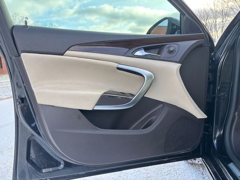 Used 2011 Buick Regal CXL image 9