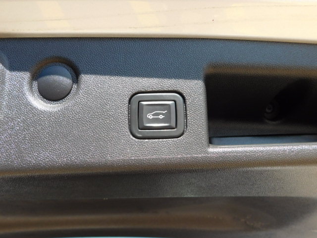 Used 2021 Chevrolet Equinox FWD LT w/ 2FL image 9