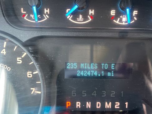 Used 2014 Ford F150 STX image 17