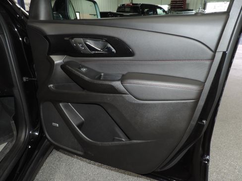 Used 2023 Chevrolet Traverse RS image 21