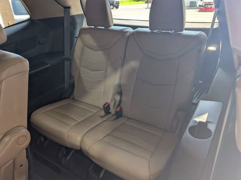 Used 2024 Cadillac XT6 AWD Sport image 9