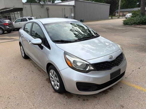 Used 2012 Kia Rio LX Sedan FWD image 2